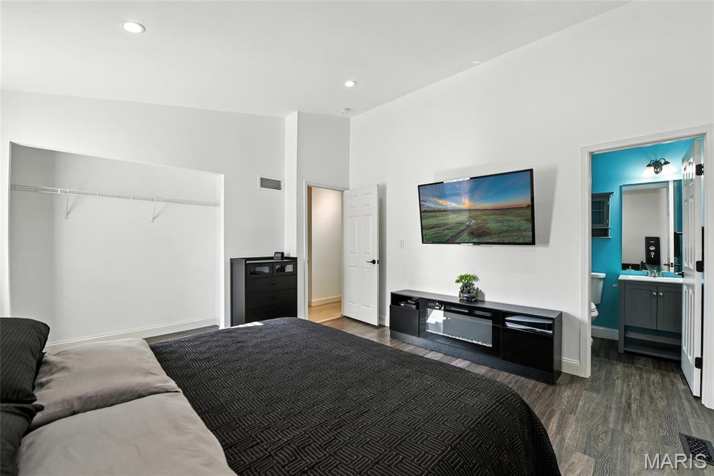 694 Tobermory Court