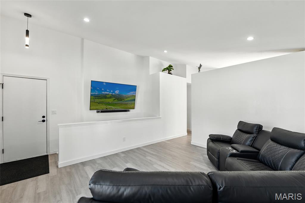 694 Tobermory Court