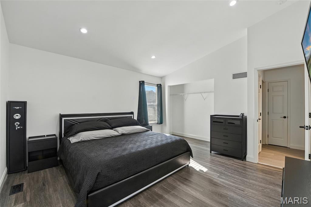 694 Tobermory Court