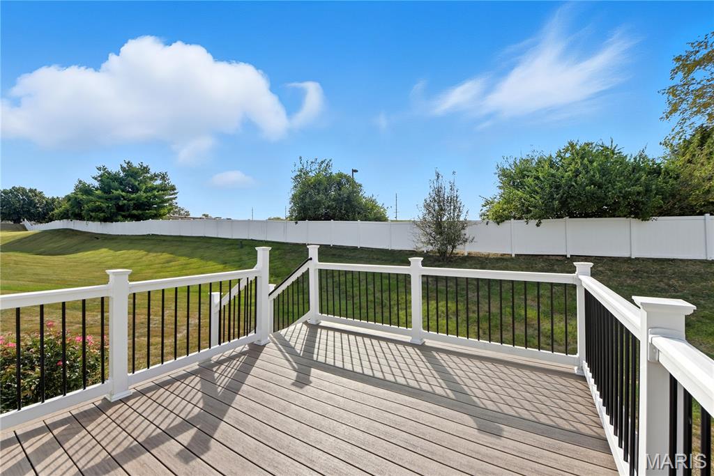 16 Hunting Manor Drive