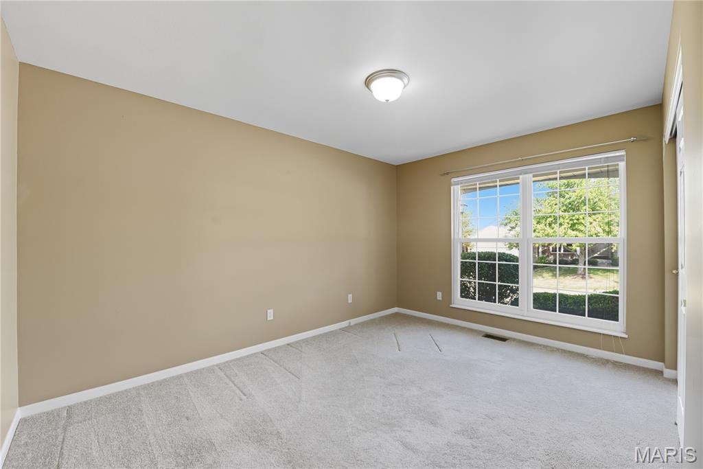 16 Hunting Manor Drive