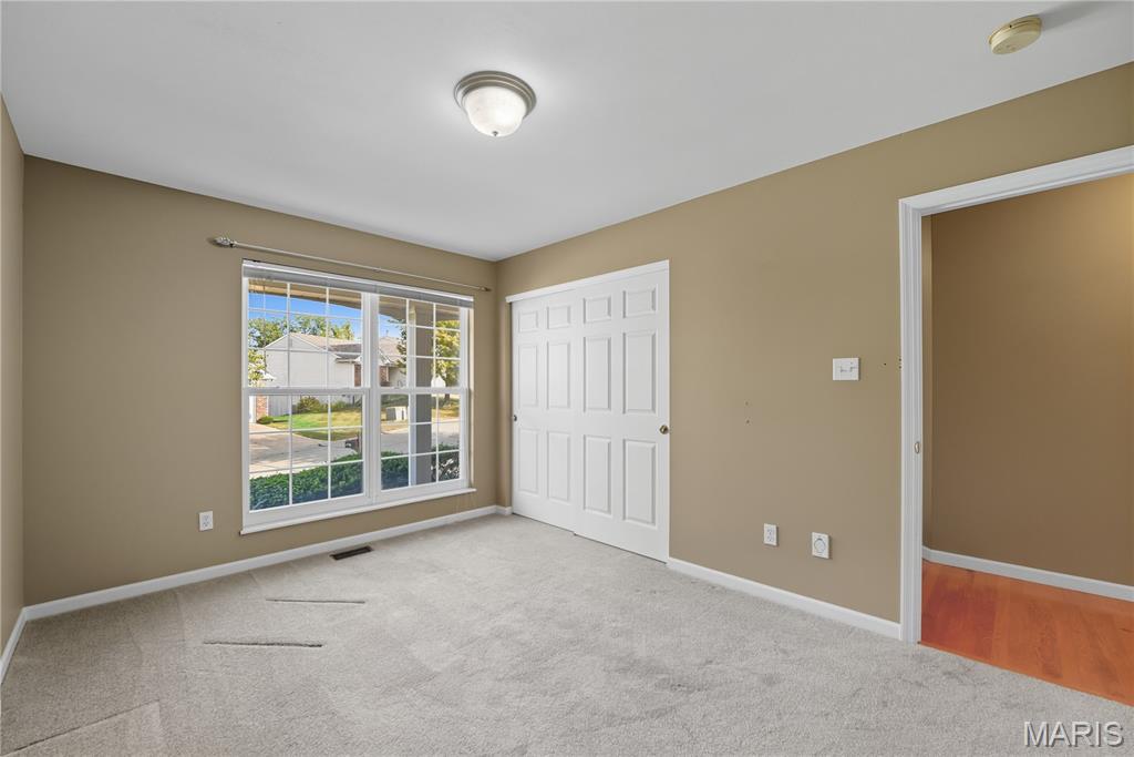 16 Hunting Manor Drive