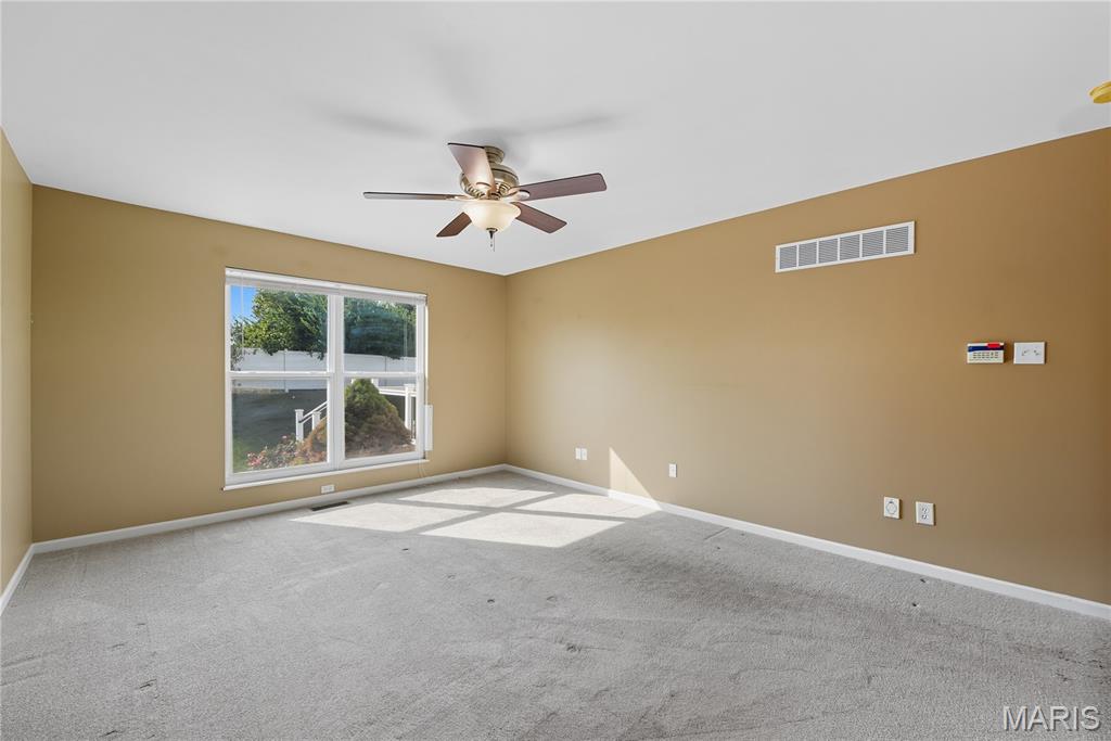 16 Hunting Manor Drive