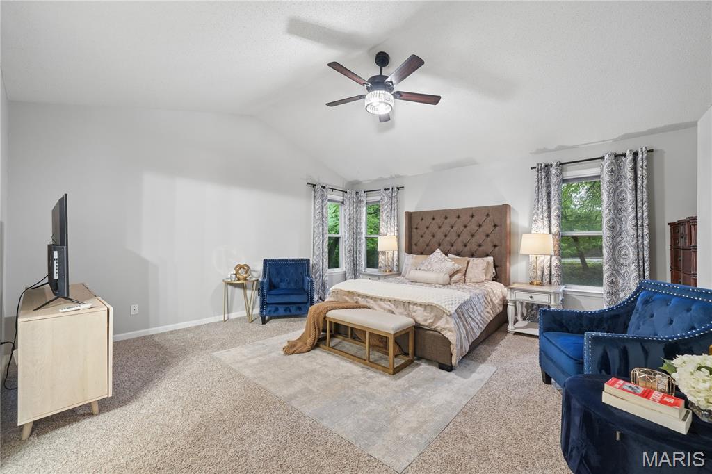 2 Forest Park Circle