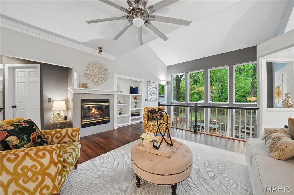2 Forest Park Circle