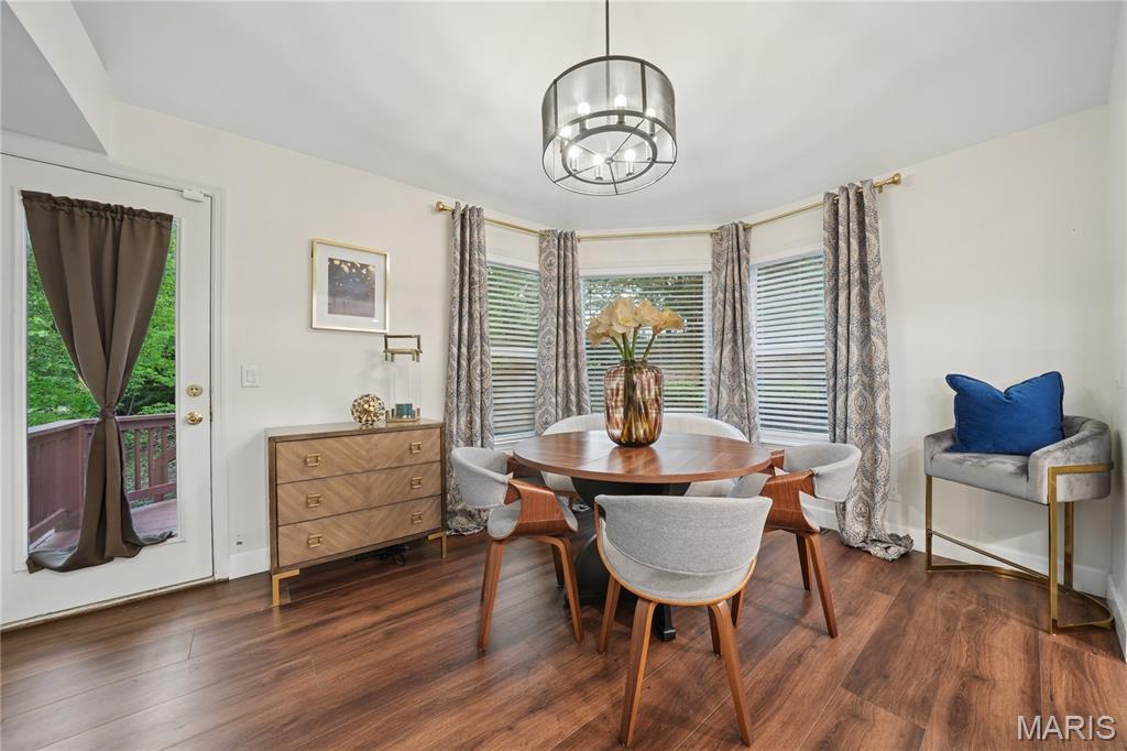 2 Forest Park Circle