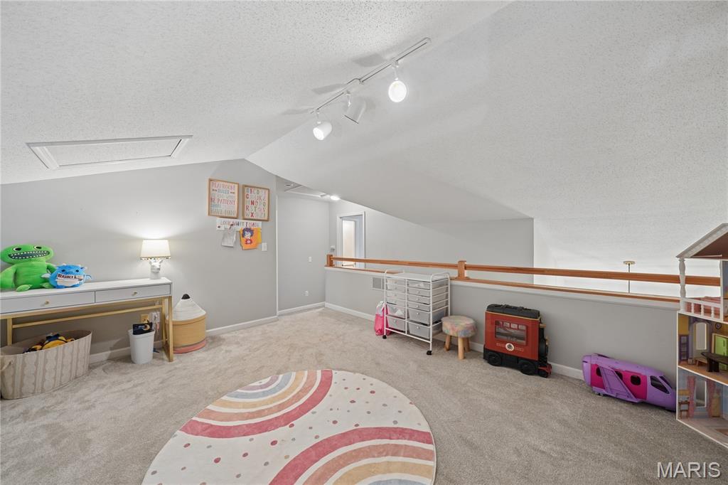 2 Forest Park Circle