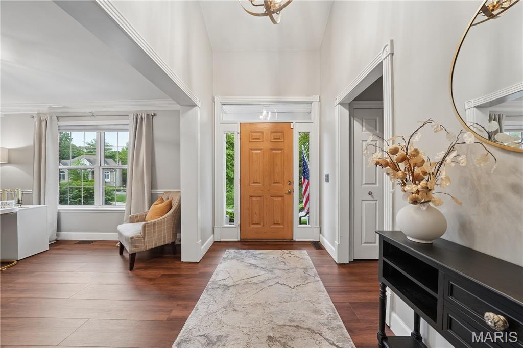 2 Forest Park Circle