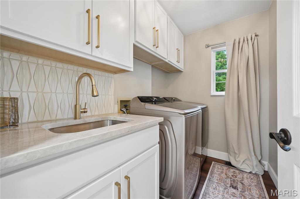 2 Forest Park Circle
