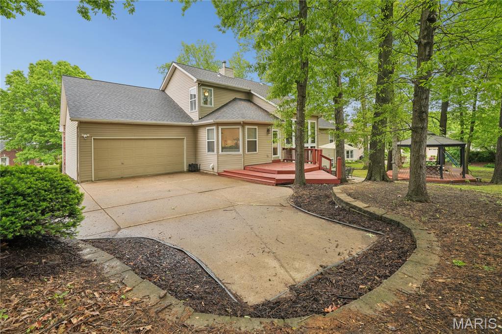 2 Forest Park Circle
