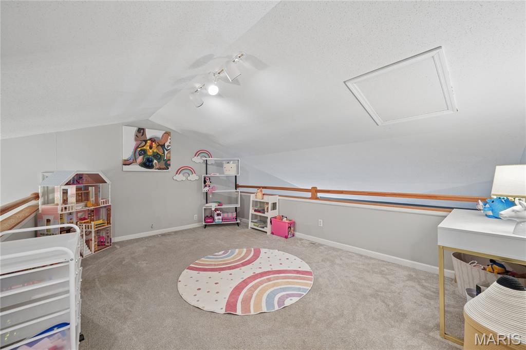 2 Forest Park Circle