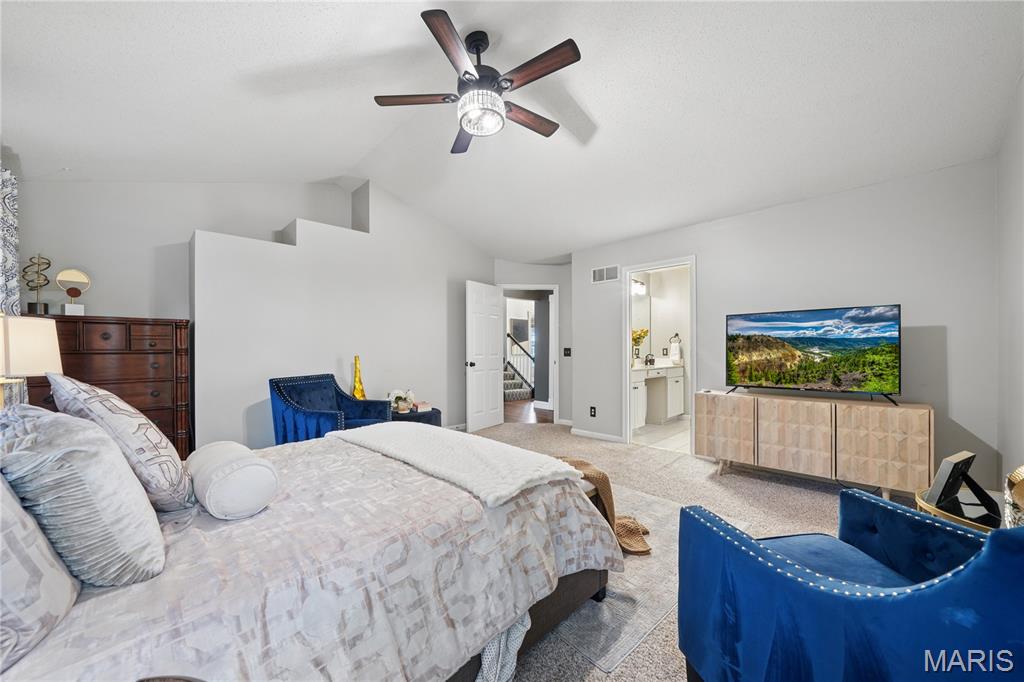 2 Forest Park Circle
