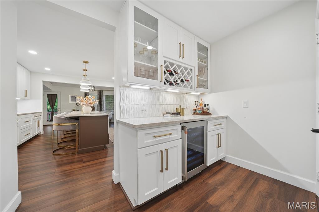 2 Forest Park Circle