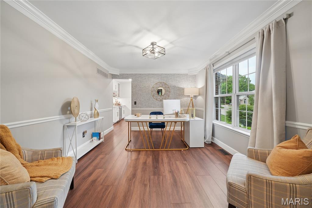 2 Forest Park Circle