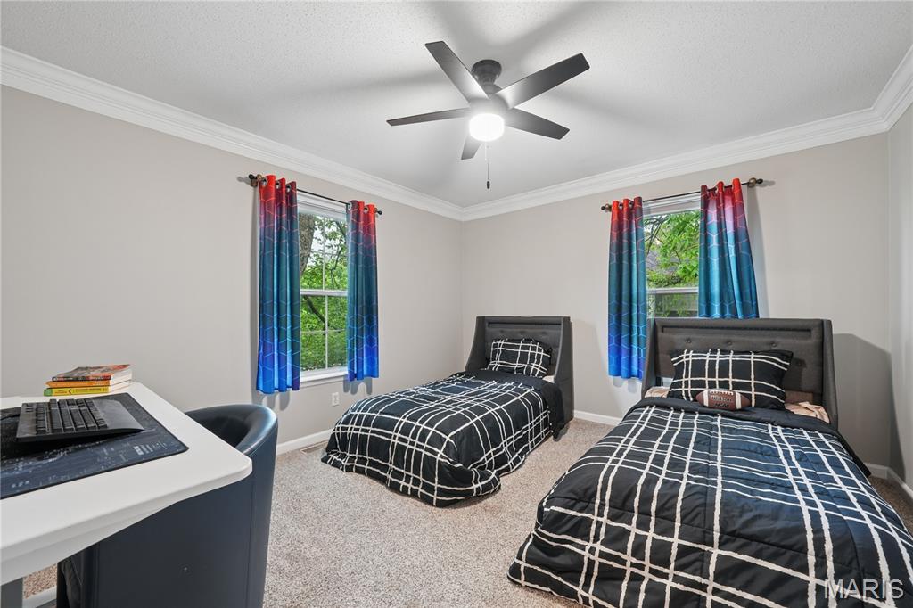 2 Forest Park Circle