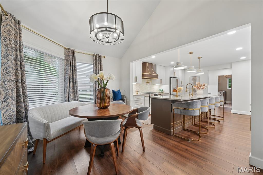 2 Forest Park Circle