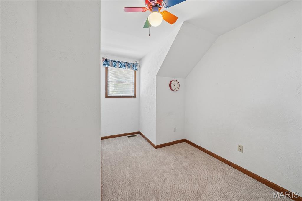 458 Fox Den Lane