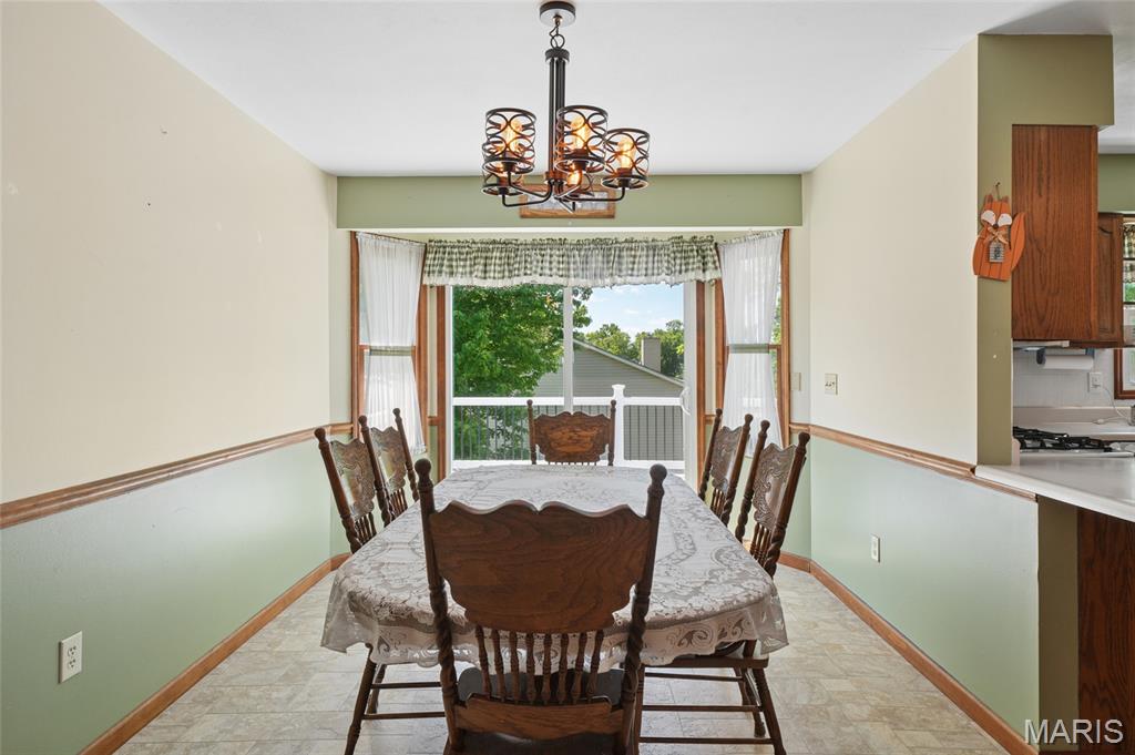 458 Fox Den Lane