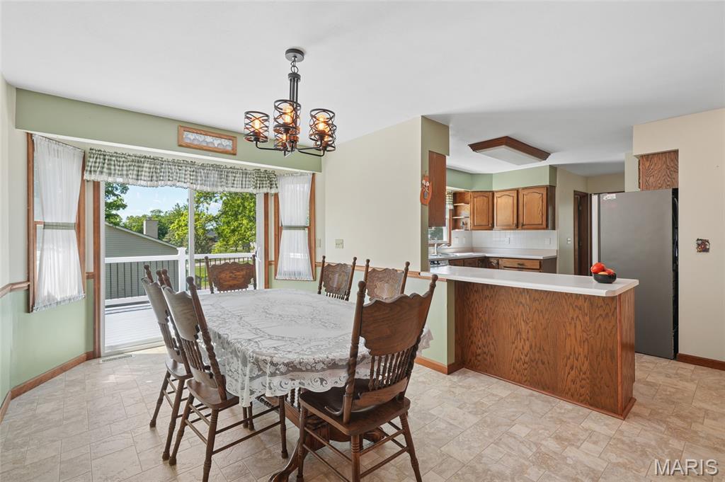 458 Fox Den Lane