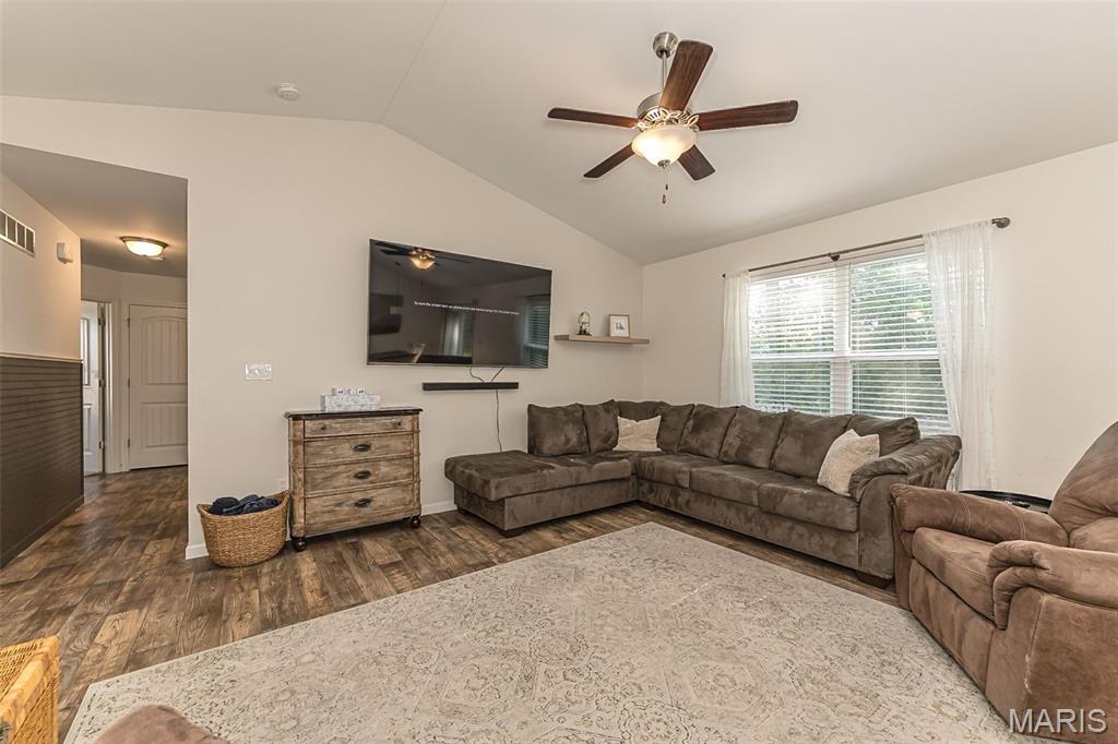 162 Williamsburg Lane