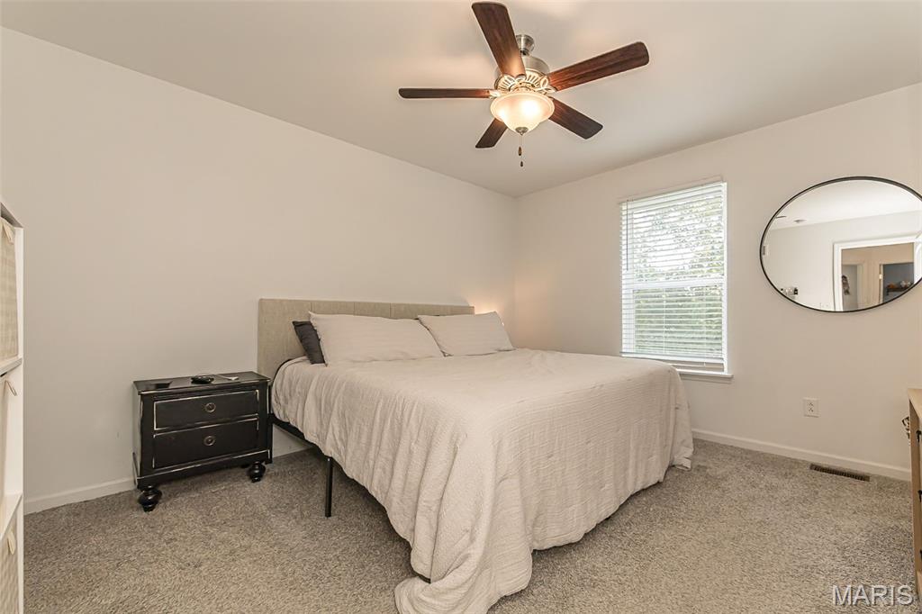 162 Williamsburg Lane