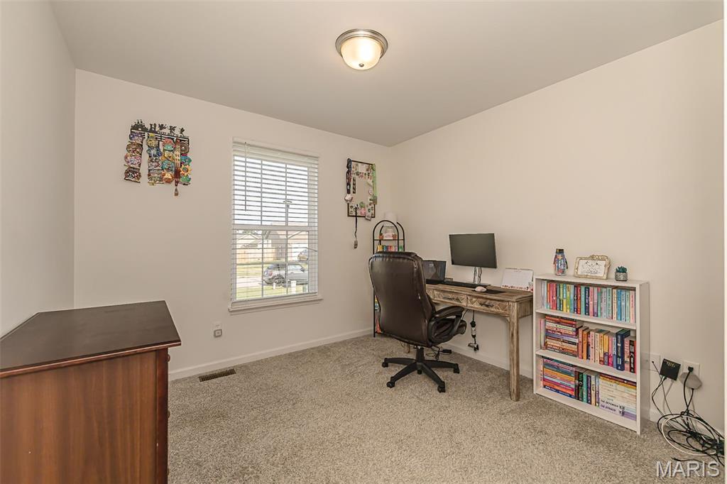 162 Williamsburg Lane