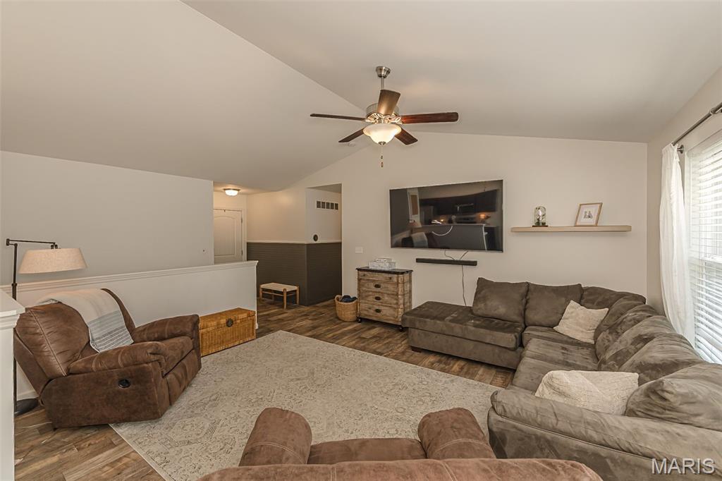 162 Williamsburg Lane