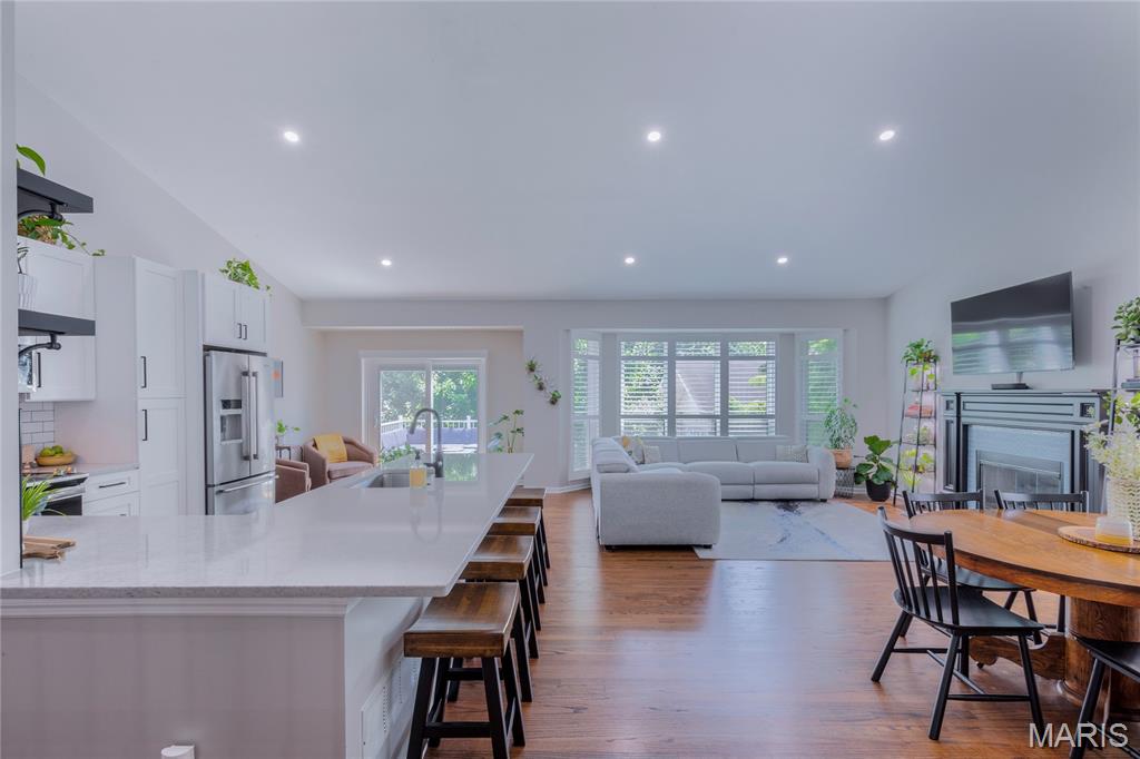 830 Harmony Terrace