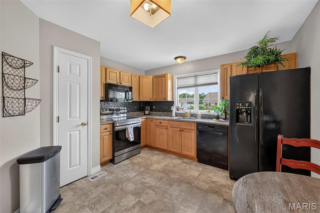 384-386 Shadow Pines Drive
