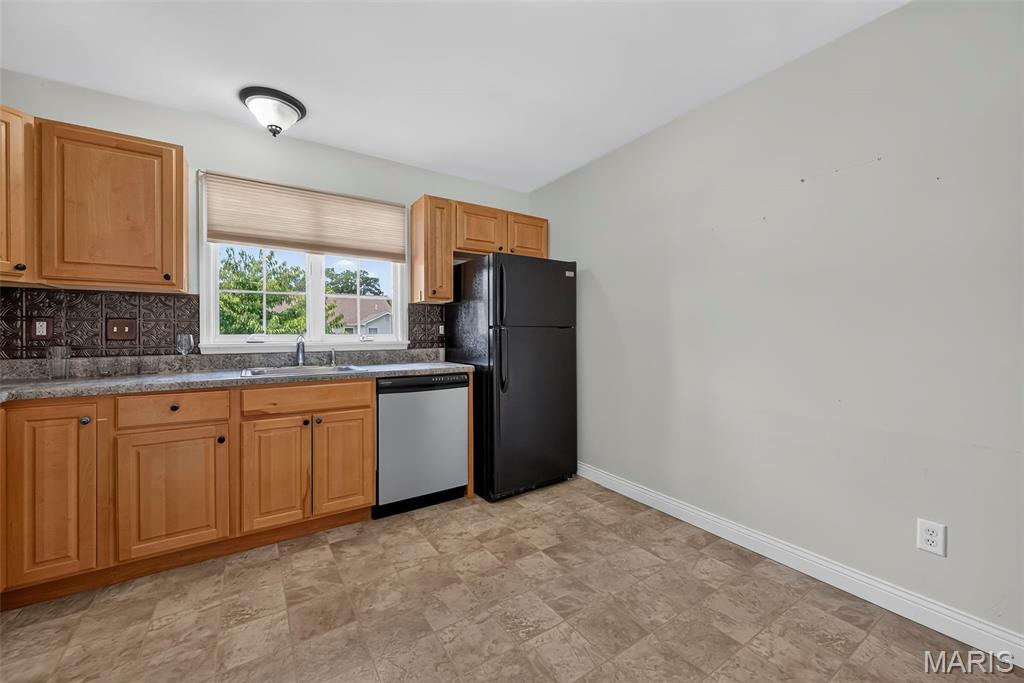 384-386 Shadow Pines Drive