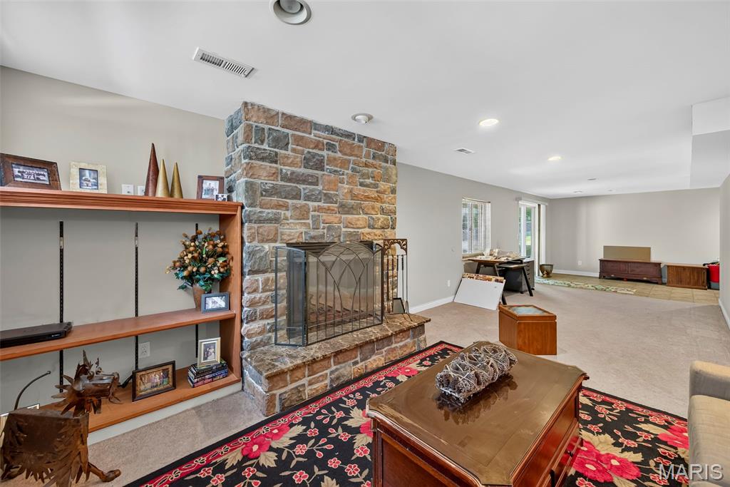 384-386 Shadow Pines Drive