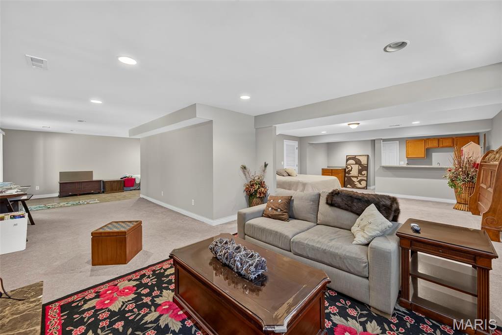 384-386 Shadow Pines Drive