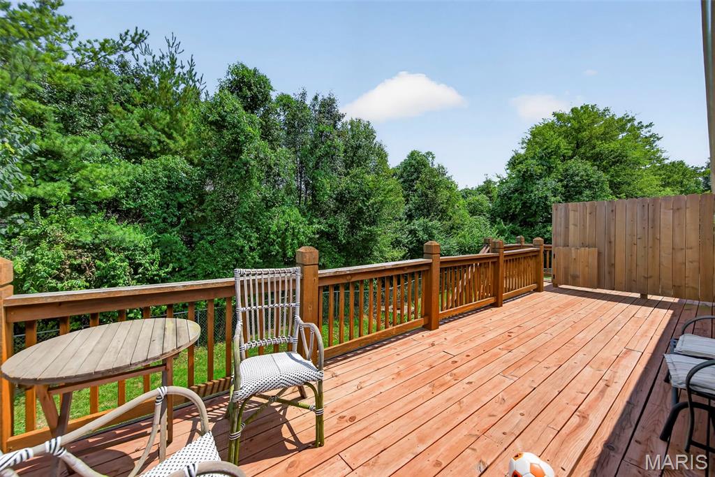 384-386 Shadow Pines Drive