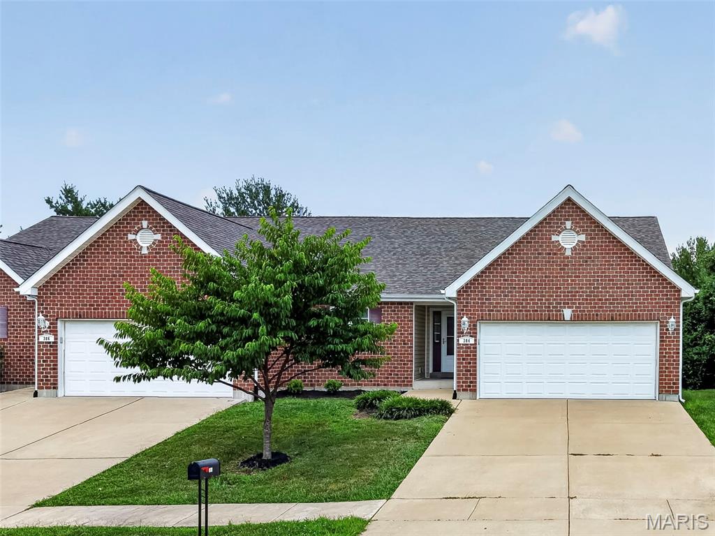 384-386 Shadow Pines Drive
