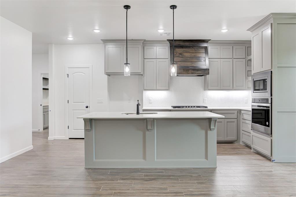 3301 Canadian Trails Court