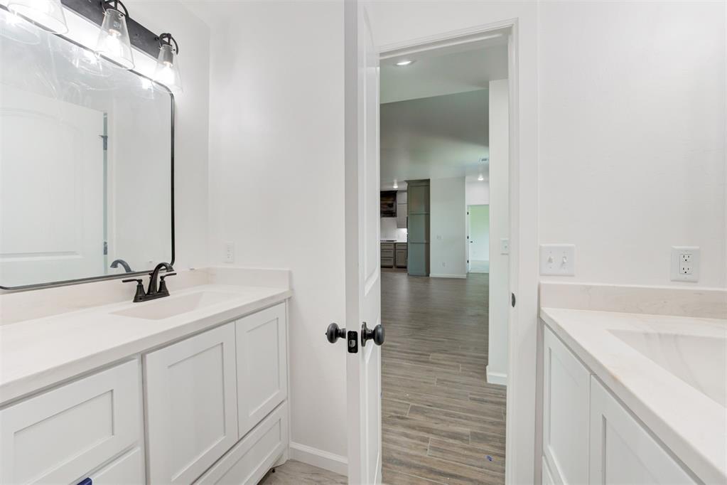 3301 Canadian Trails Court