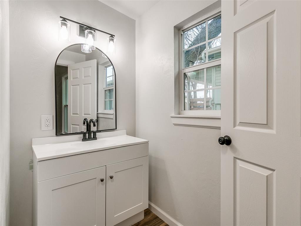 602 E Cleveland Avenue