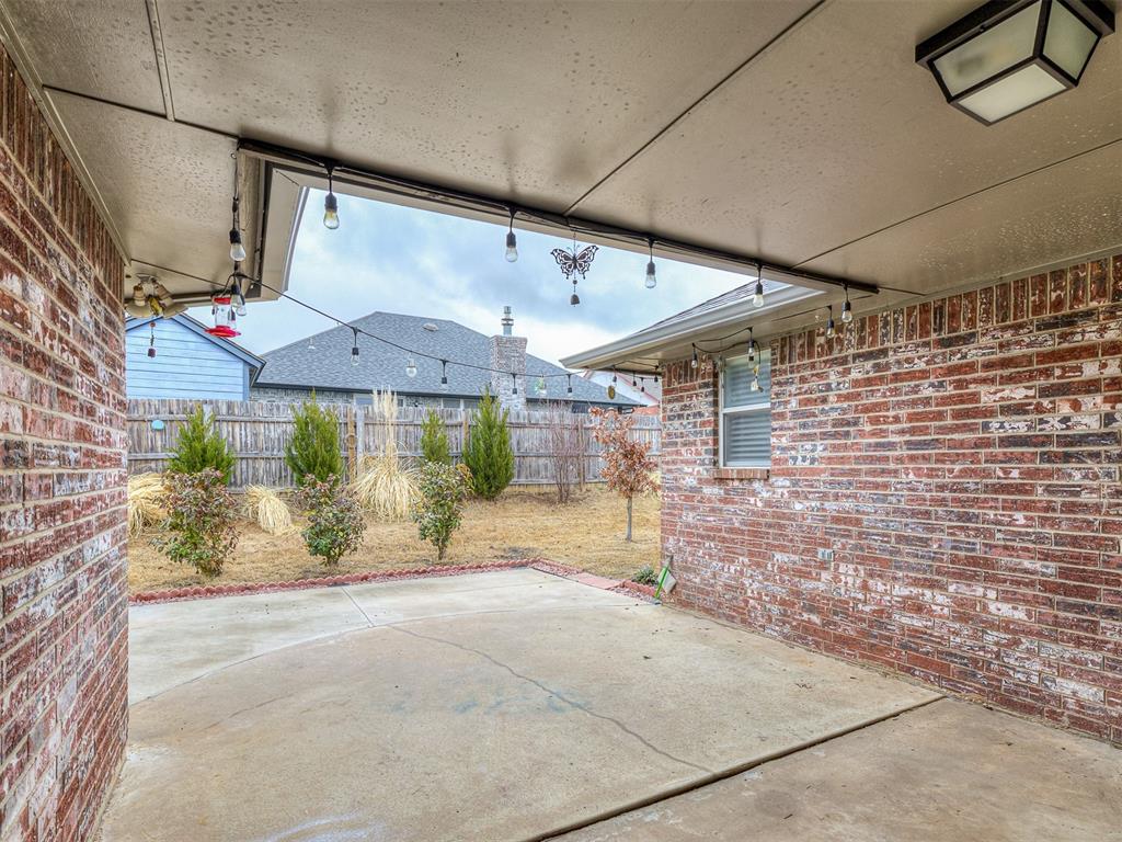 1816 N Shawnee Trail