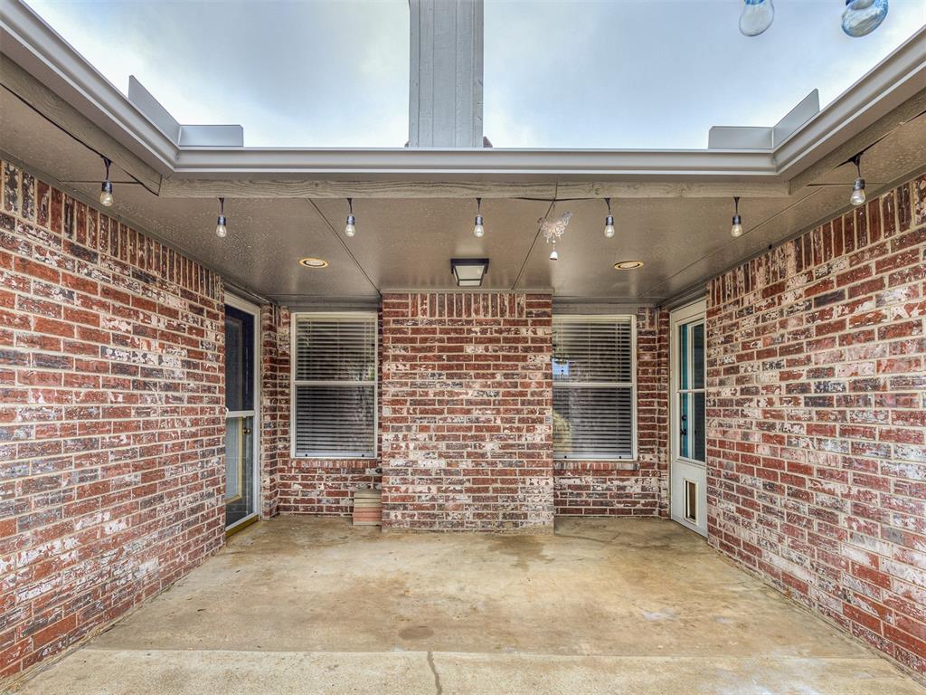 1816 N Shawnee Trail