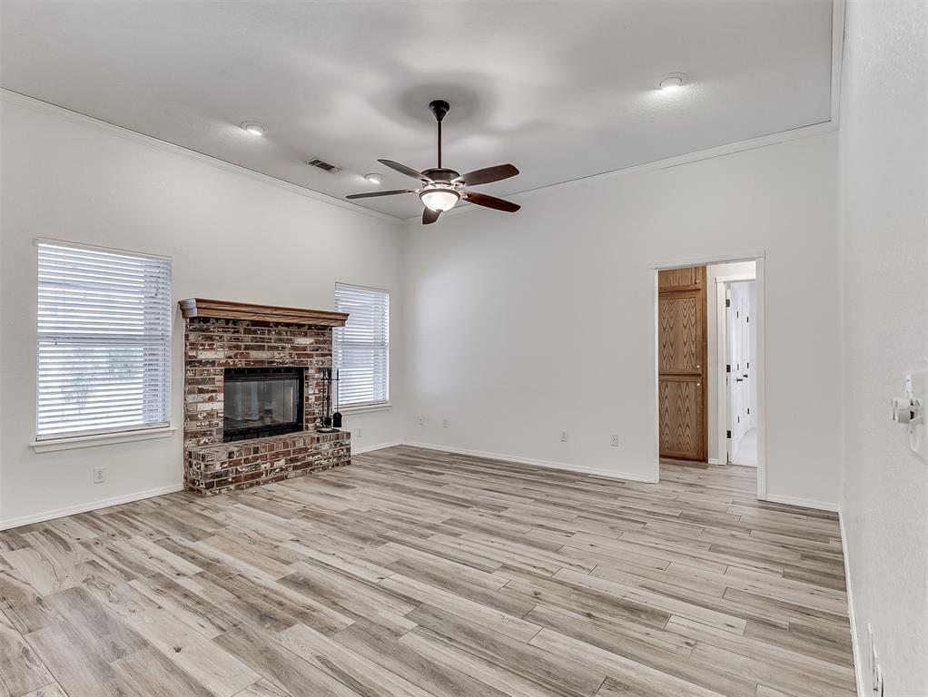 1816 N Shawnee Trail