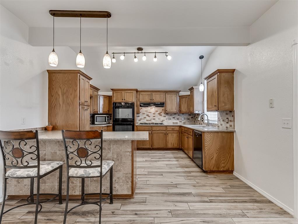 1816 N Shawnee Trail