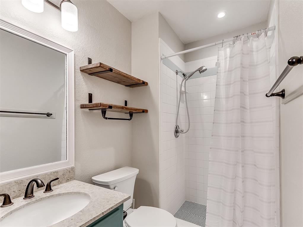 1816 N Shawnee Trail