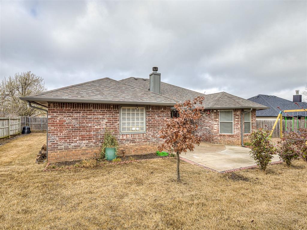 1816 N Shawnee Trail