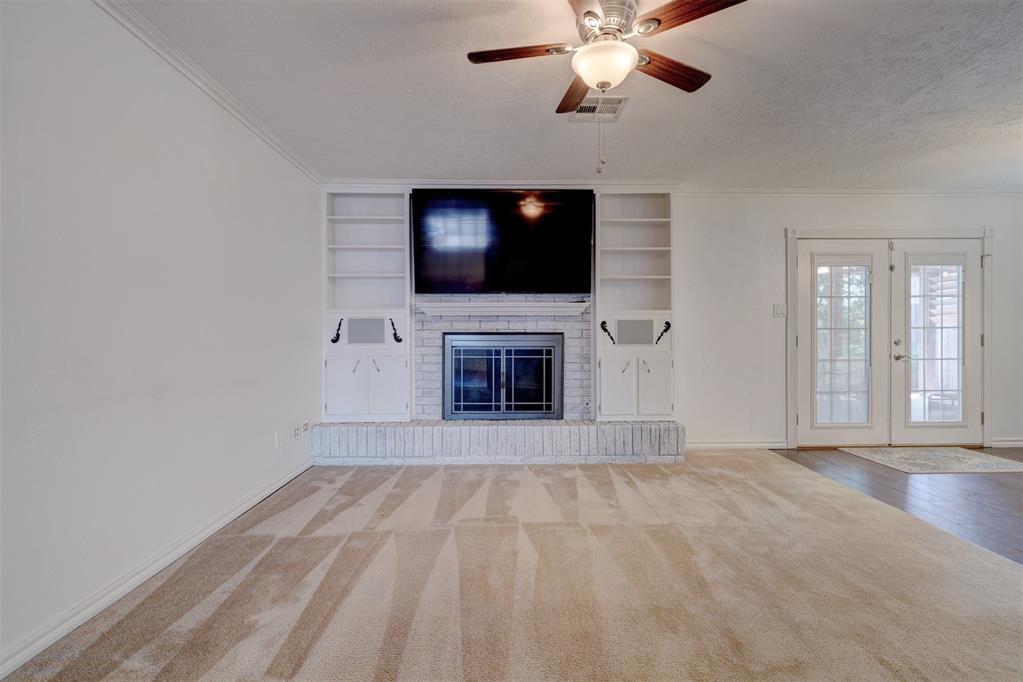 6910 NW Sprucewood Drive