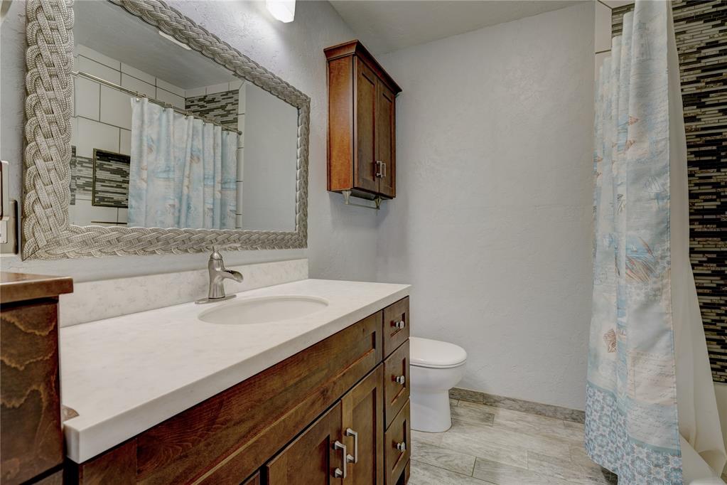 6910 NW Sprucewood Drive