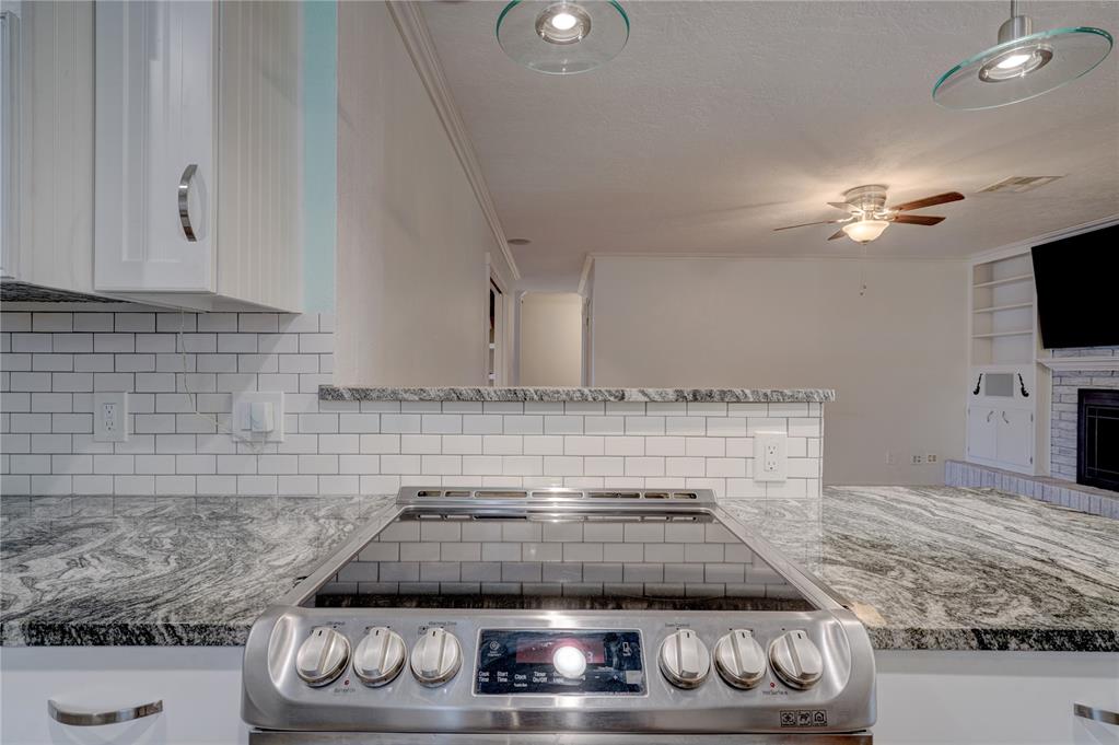 6910 NW Sprucewood Drive