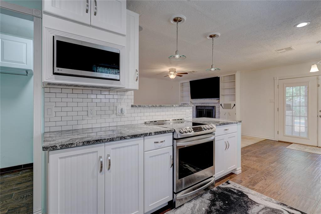 6910 NW Sprucewood Drive