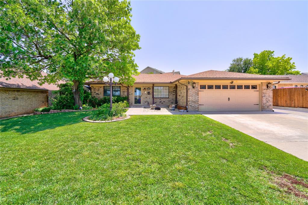 6910 NW Sprucewood Drive