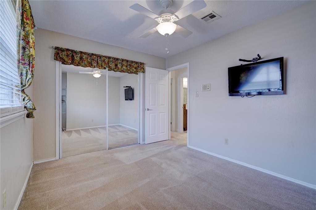 6910 NW Sprucewood Drive