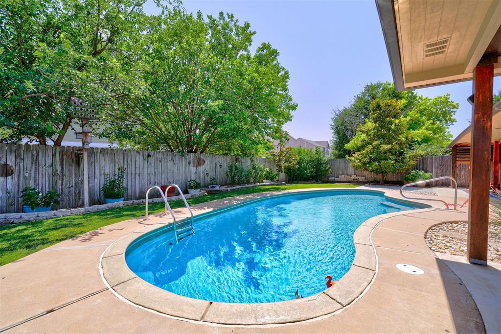 6910 NW Sprucewood Drive